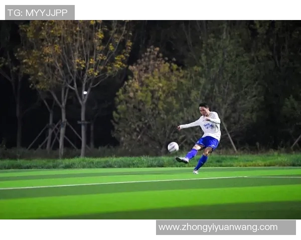 每位足球明星独特进球动作解析与精彩瞬间回顾