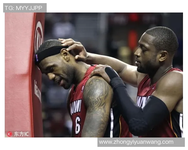 詹姆斯与足球明星亲密互动展现体育界友谊的魅力与激情